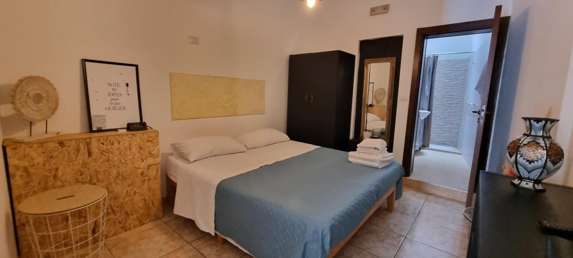 B&B Via Napoli Leverano Esterno foto